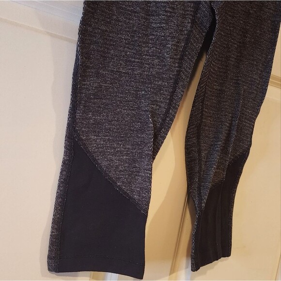 Lululemon warm gray cropped leggings size 6 - Picture 3 of 5